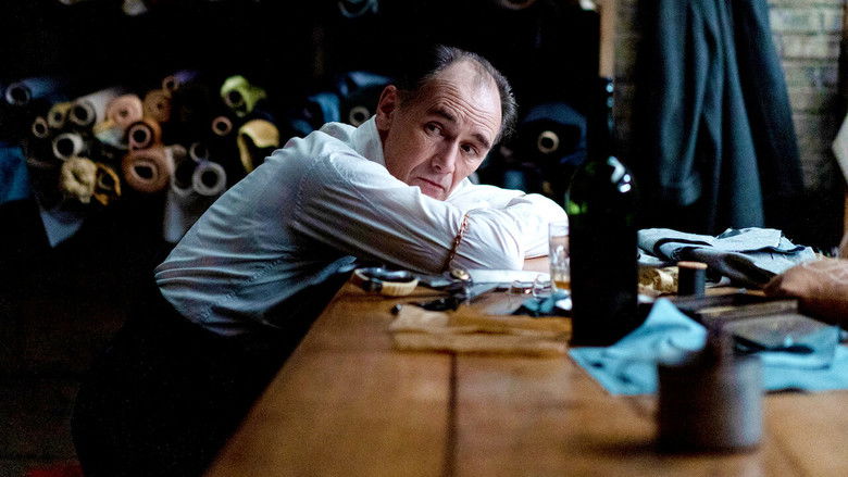 кадр из фильма Костюм