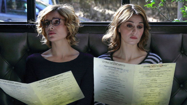 кадр из фильма Между нами, девочками