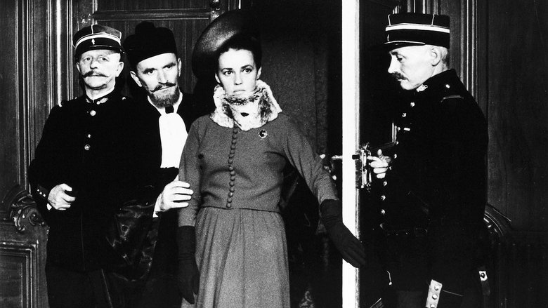 кадр из фильма Мата Хари, агент Н21