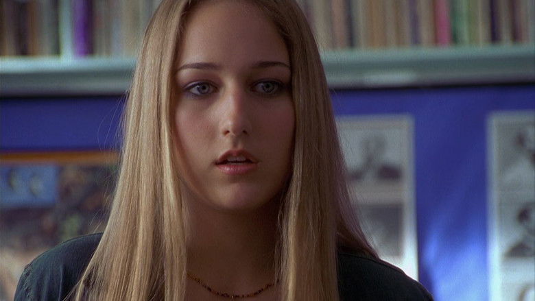 кадр из фильма Стеклянный дом