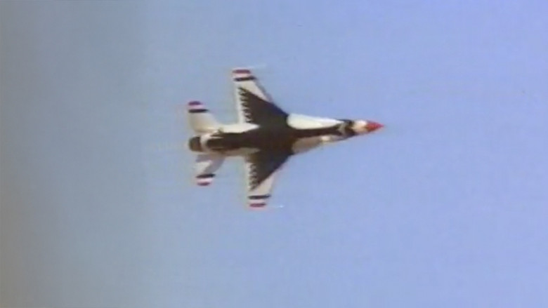 кадр из фильма Thunderbirds Music Video