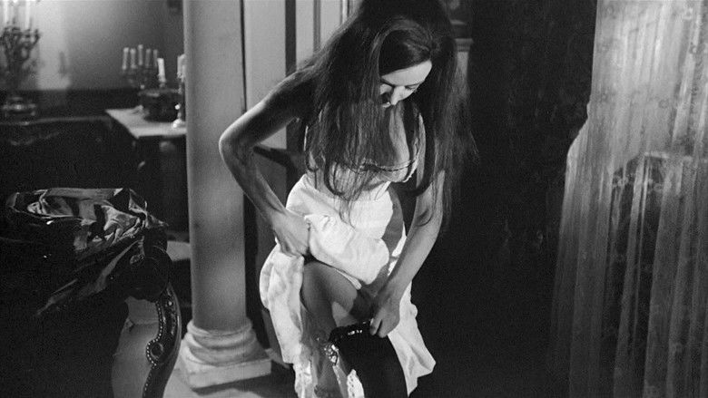 кадр из фильма Любовники из могилы