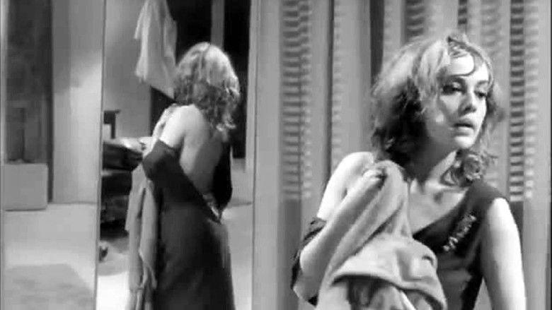 кадр из фильма Ева