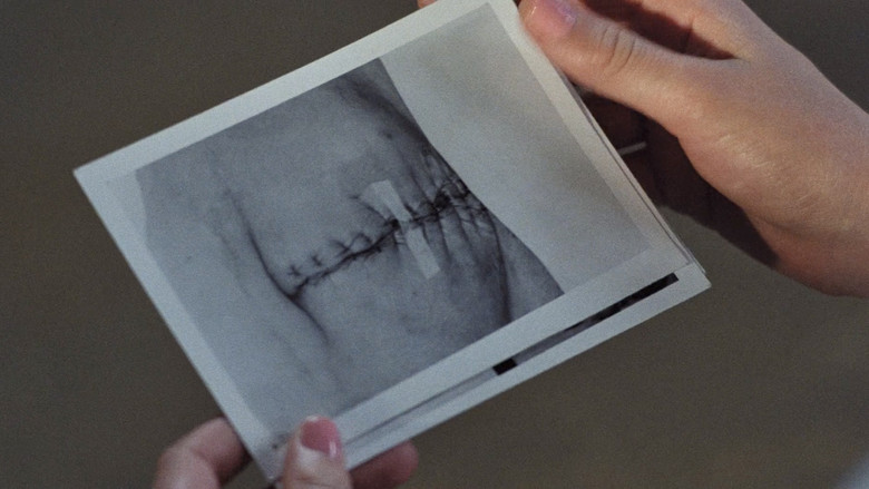 кадр из фильма Без любви