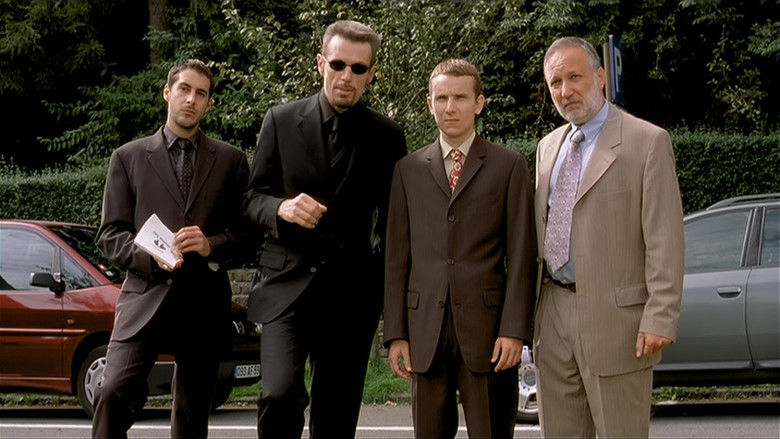 кадр из фильма HS : Hors service