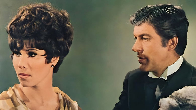 кадр из фильма The Comic