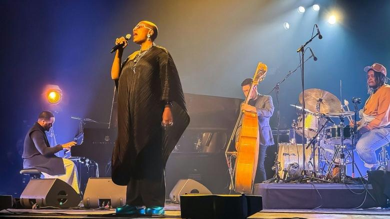 кадр из фильма Cécile McLorin Salvant @ Festival de jazz de Leverkusen 2024