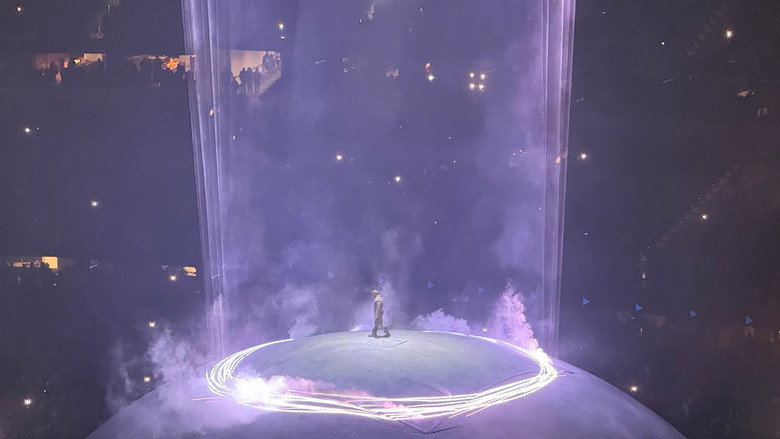 кадр из фильма Ye Live at SoFi