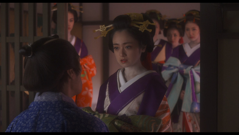 кадр из фильма Куртизанка с цветками на коже