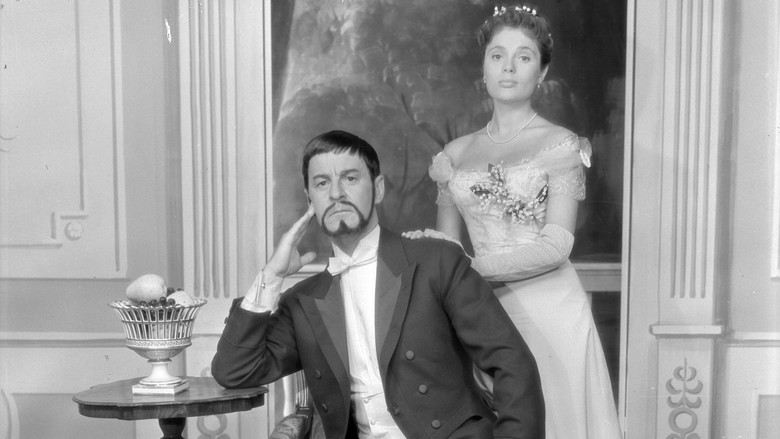 кадр из фильма Улыбки летней ночи