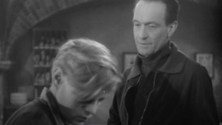 кадр из фильма Le Visiteur