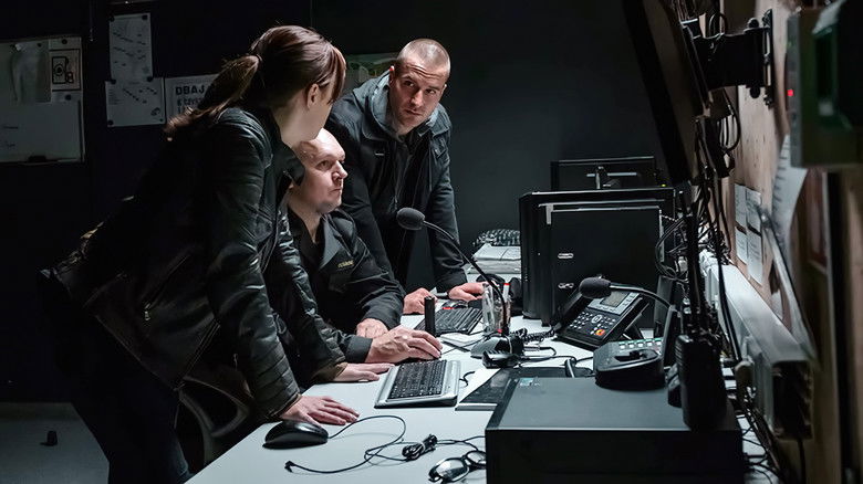 кадр из фильма Слуги войны