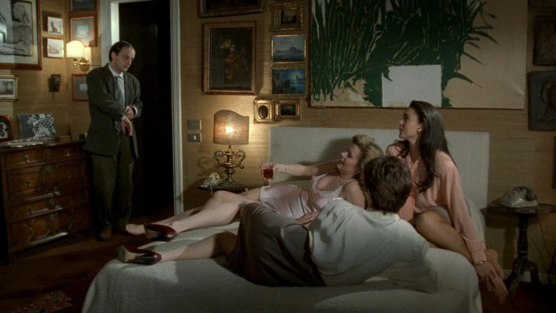 кадр из фильма Злоупотребление