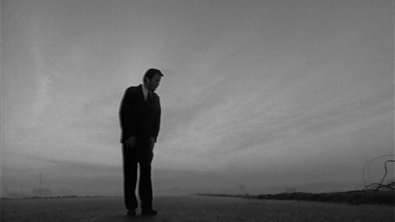 кадр из фильма Un uomo a metà