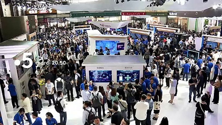 кадр из фильма Chine : OPA sur le monde