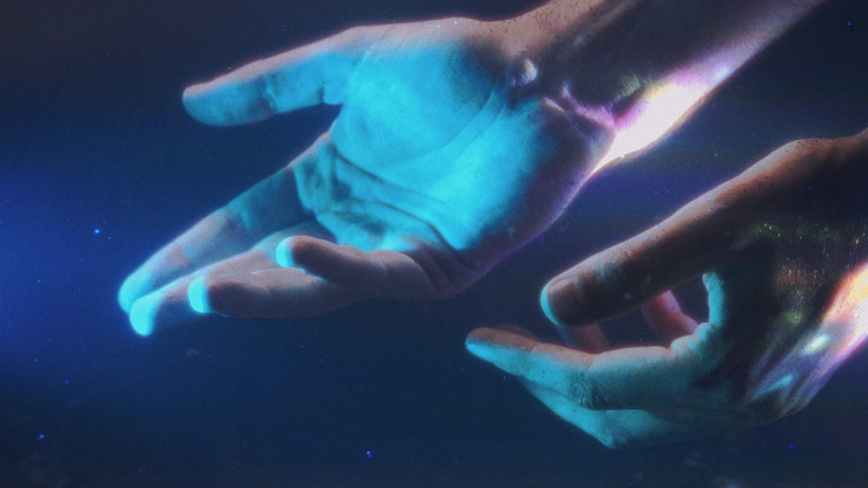 кадр из фильма Mi Jardín