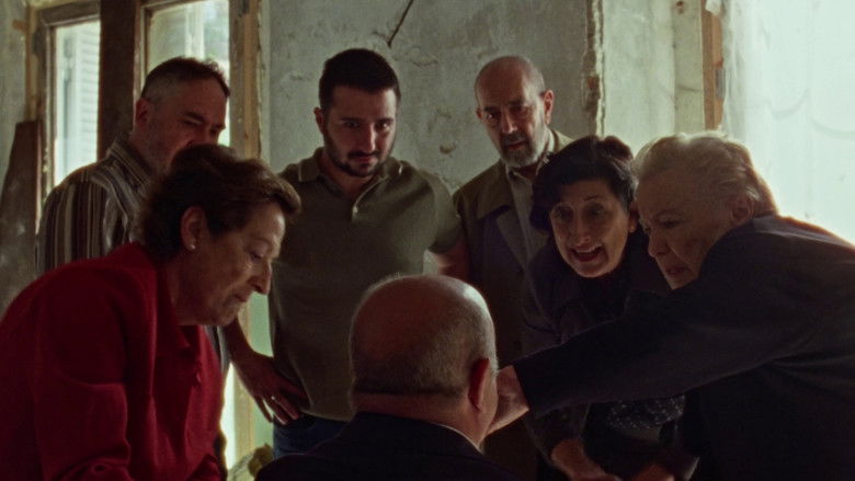 кадр из фильма ¡Hasta enterrarlos!