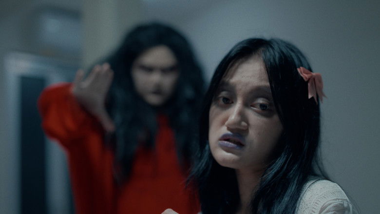 кадр из фильма Review Klinik Baru (feat. Sissy)