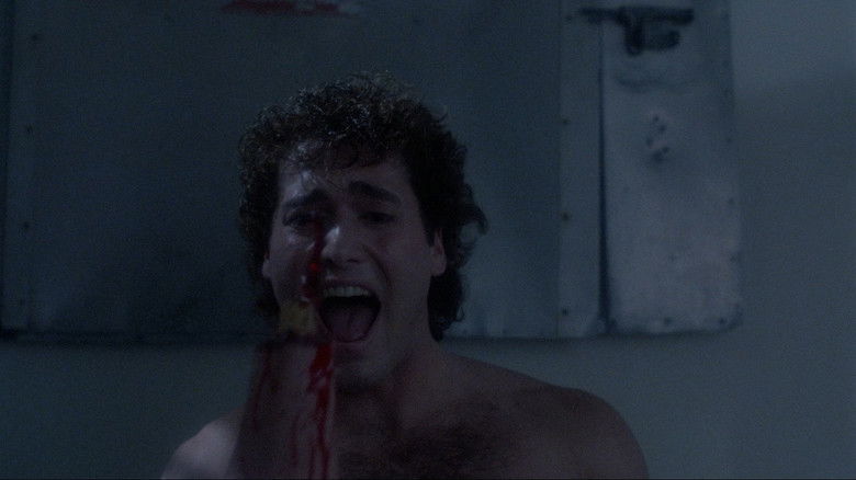 кадр из фильма Резня на «Скале»