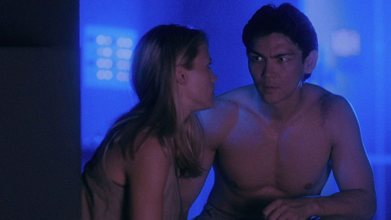 кадр из фильма Киборг–охотник