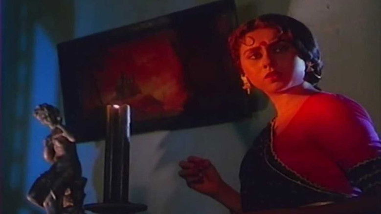 кадр из фильма तहखाना