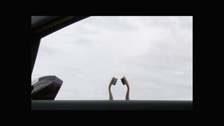 кадр из фильма L'Homme sans estime