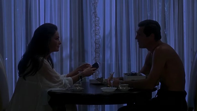 кадр из фильма Топаз