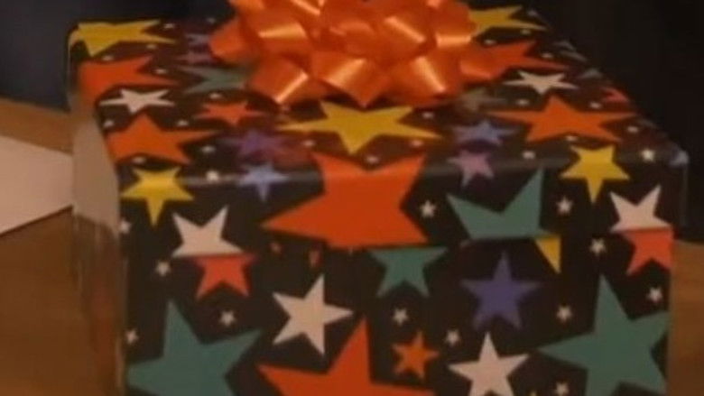 кадр из фильма White Elephant