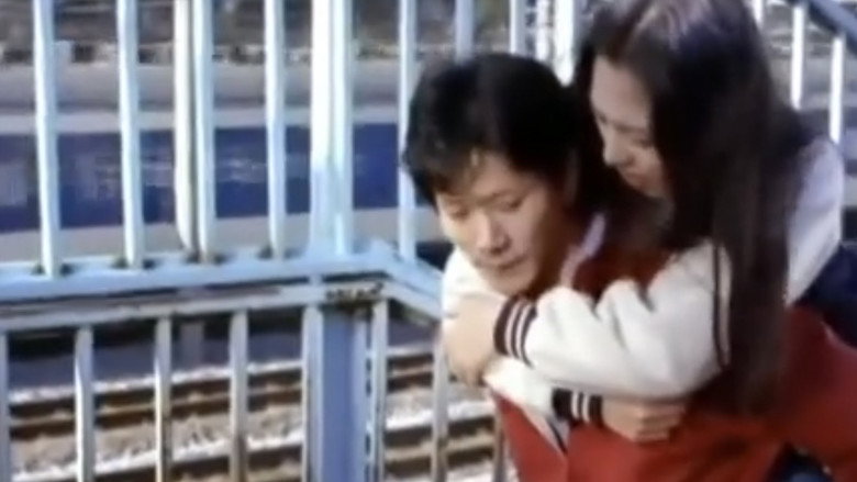 кадр из фильма 連続１５人花嫁犯し