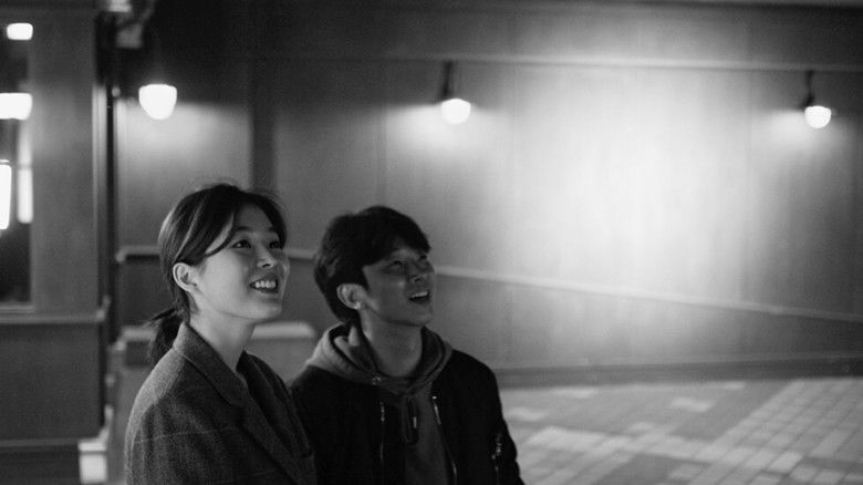 кадр из фильма 아워 미드나잇