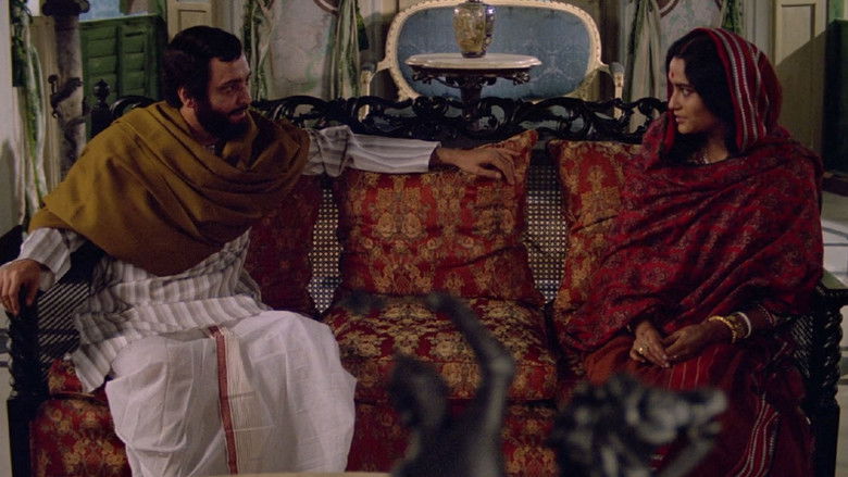 кадр из фильма Дом и мир