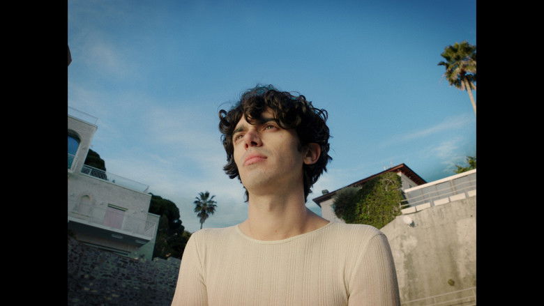 кадр из фильма La casa è una madre è uno specchio