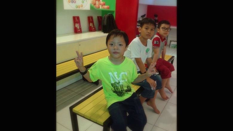 кадр из фильма Tuấn Tú