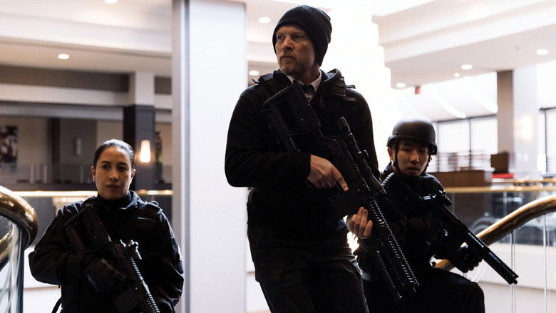 кадр из фильма Больше, чем люди