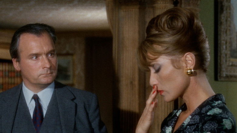кадр из фильма Неверная жена
