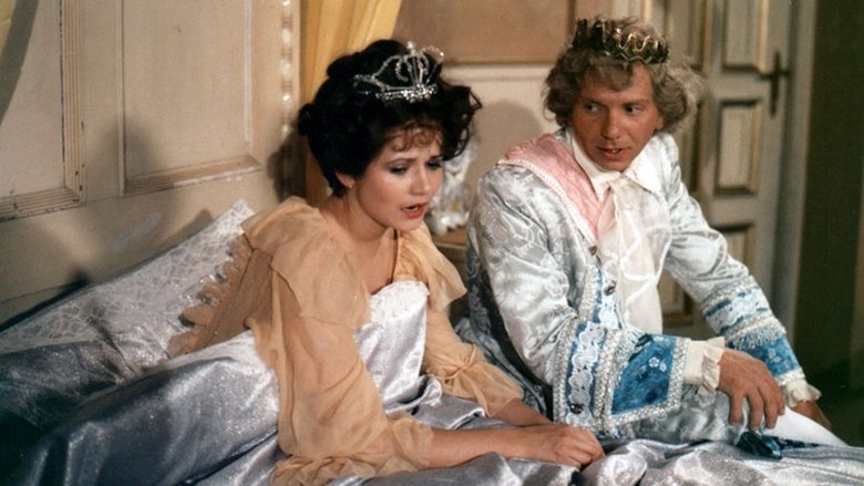 кадр из фильма Ať přiletí čáp, královno!