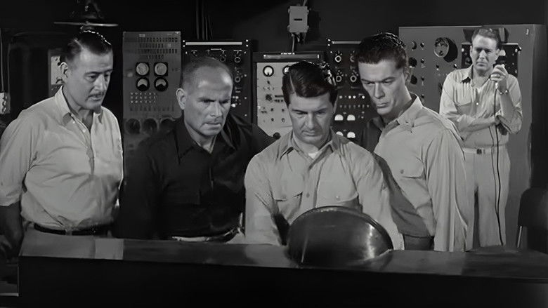 кадр из фильма The Atomic Submarine