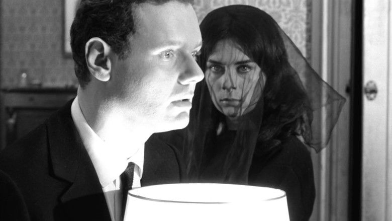 кадр из фильма Ophélia