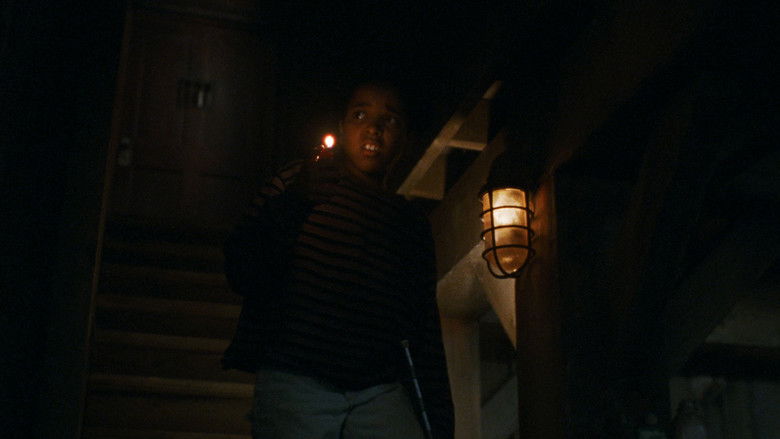 кадр из фильма Люди под лестницей