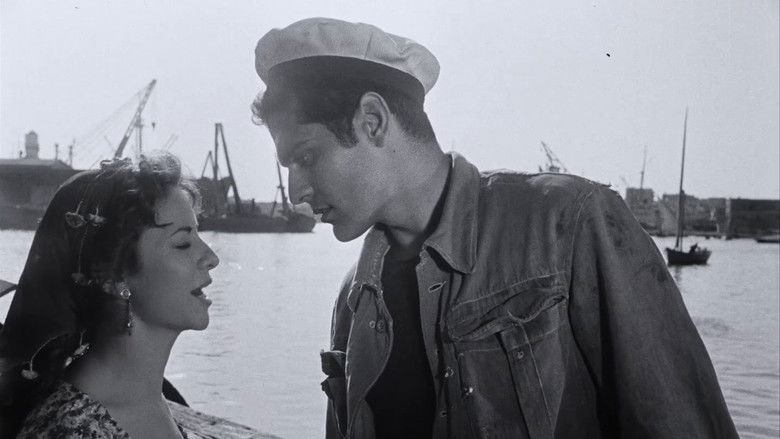 кадр из фильма Темные воды