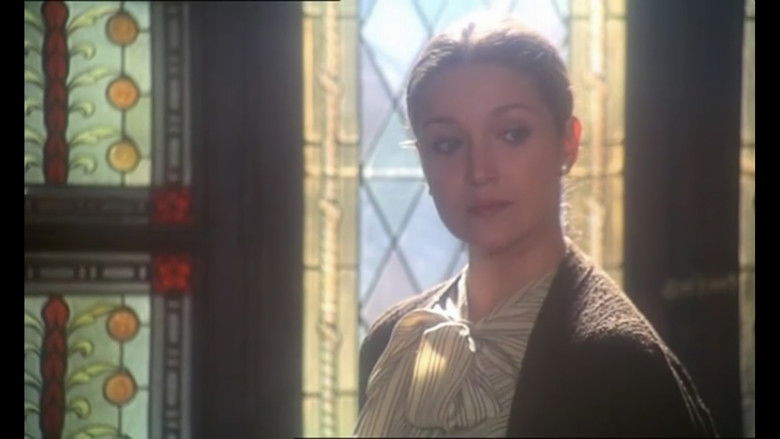 кадр из фильма По древним ступеням