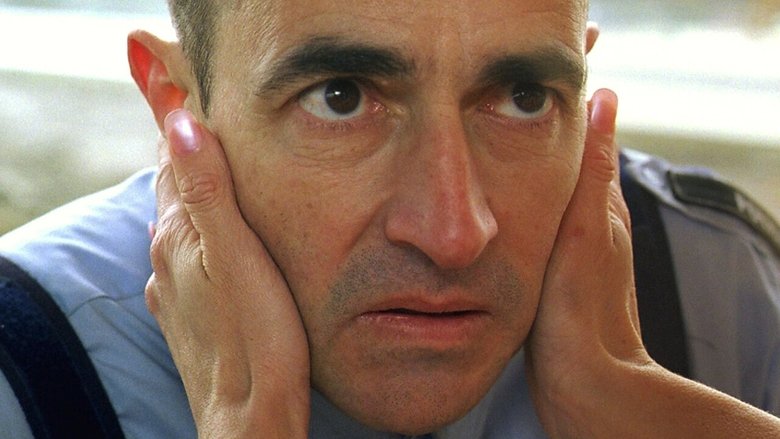 кадр из фильма Взаперти