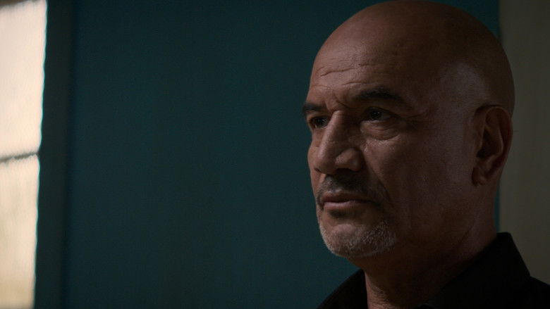 кадр из фильма На гребне волны. Возвращение