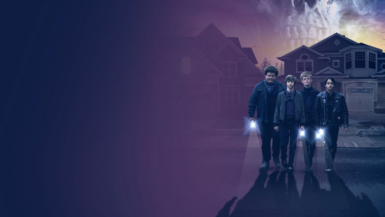 кадр из фильма Лето 84