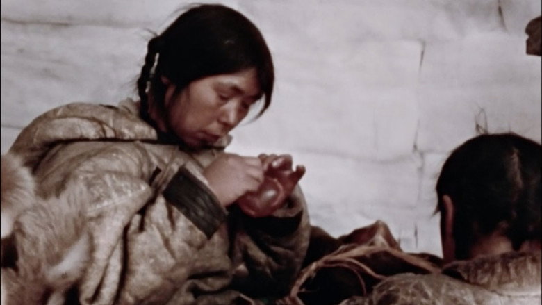 кадр из фильма Netsilik Eskimos, I: At the Autumn River Camp