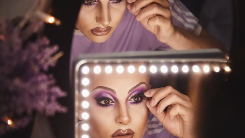 кадр из фильма BEAT. Contour. Snatched. How Drag Queens Shaped the Biggest Makeup Trends