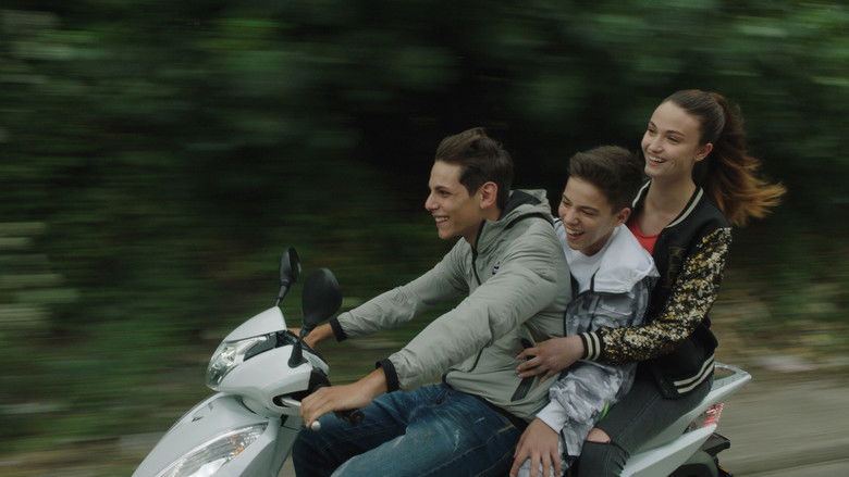 кадр из фильма Пираньи Неаполя