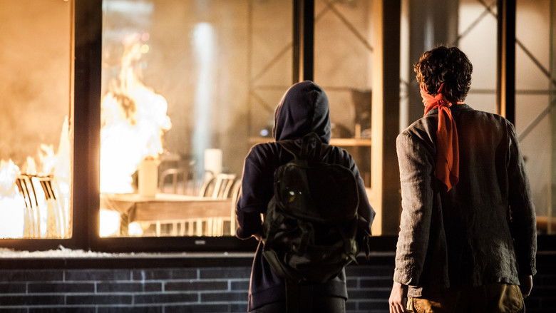 кадр из фильма Ceux qui font les révolutions à moitié n'ont fait que se creuser un tombeau