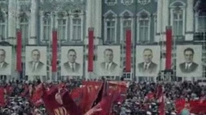 кадр из фильма Рожденные Октябрем