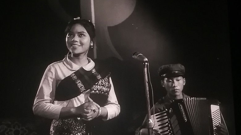 кадр из фильма Hai người mẹ